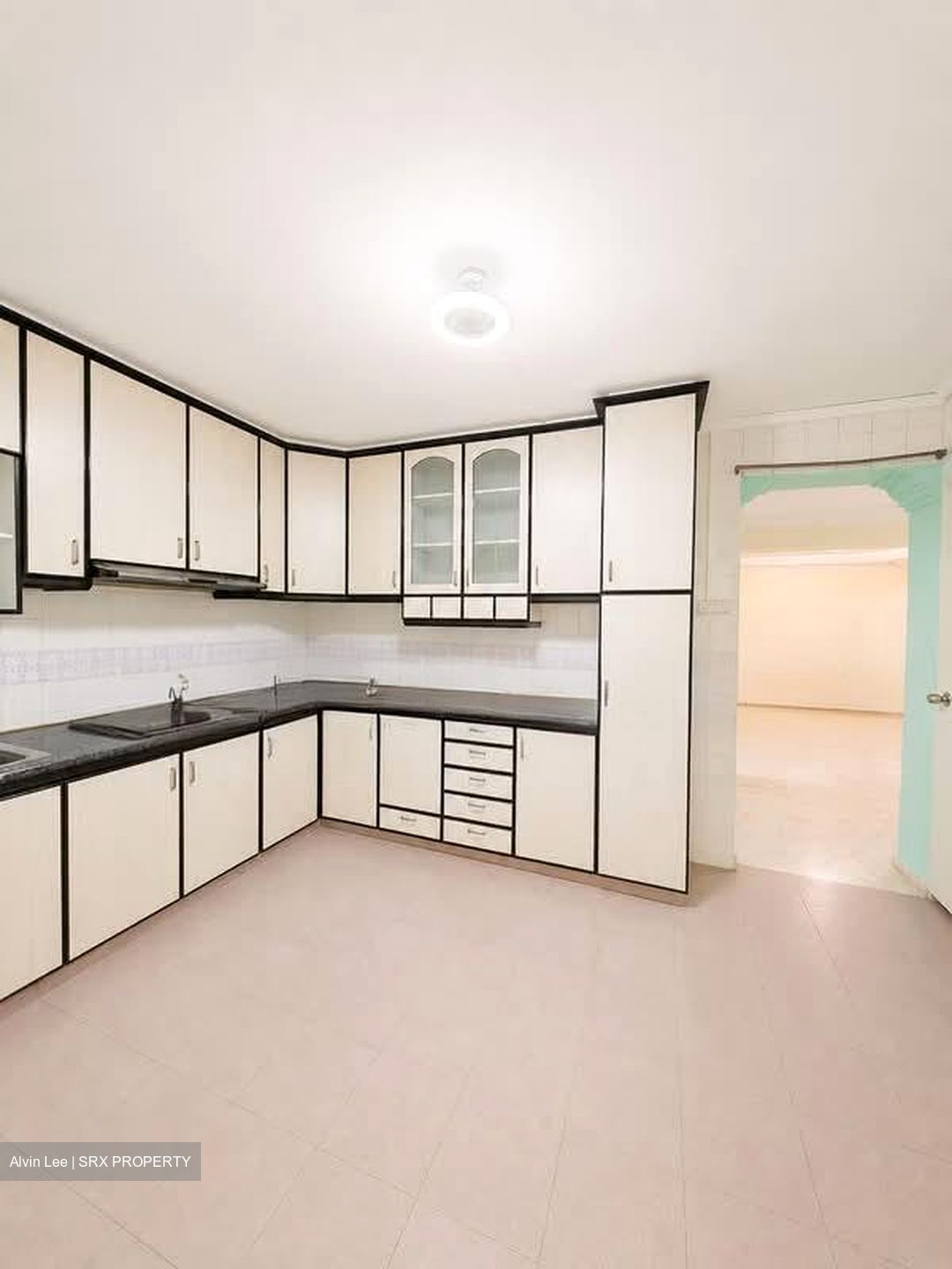 Blk 324 Tampines Street 32 (Tampines), HDB Executive #582304501